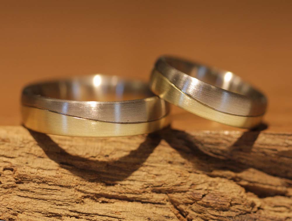 076a wedding rings