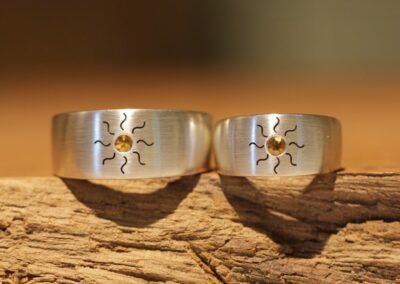 Sonnen-Ringe aus Silber mit gelben Stein