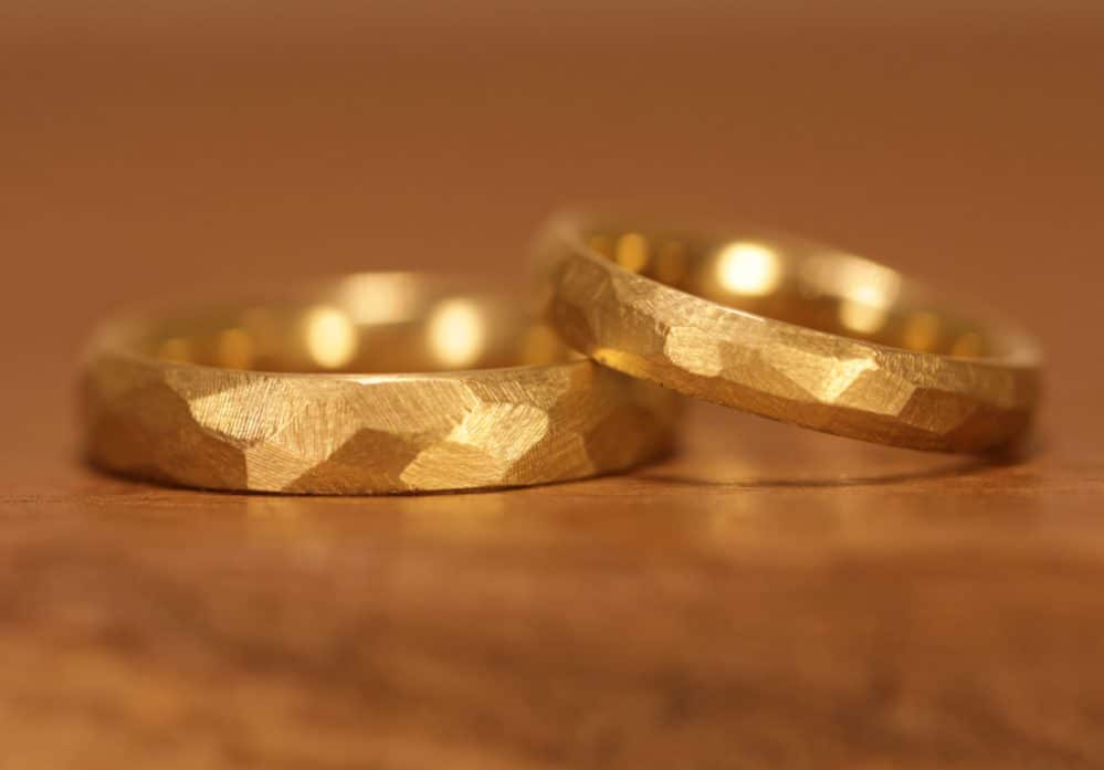 Imagen 181b: Anillos de boda del curso de anillos de boda en el jardín de joyas.