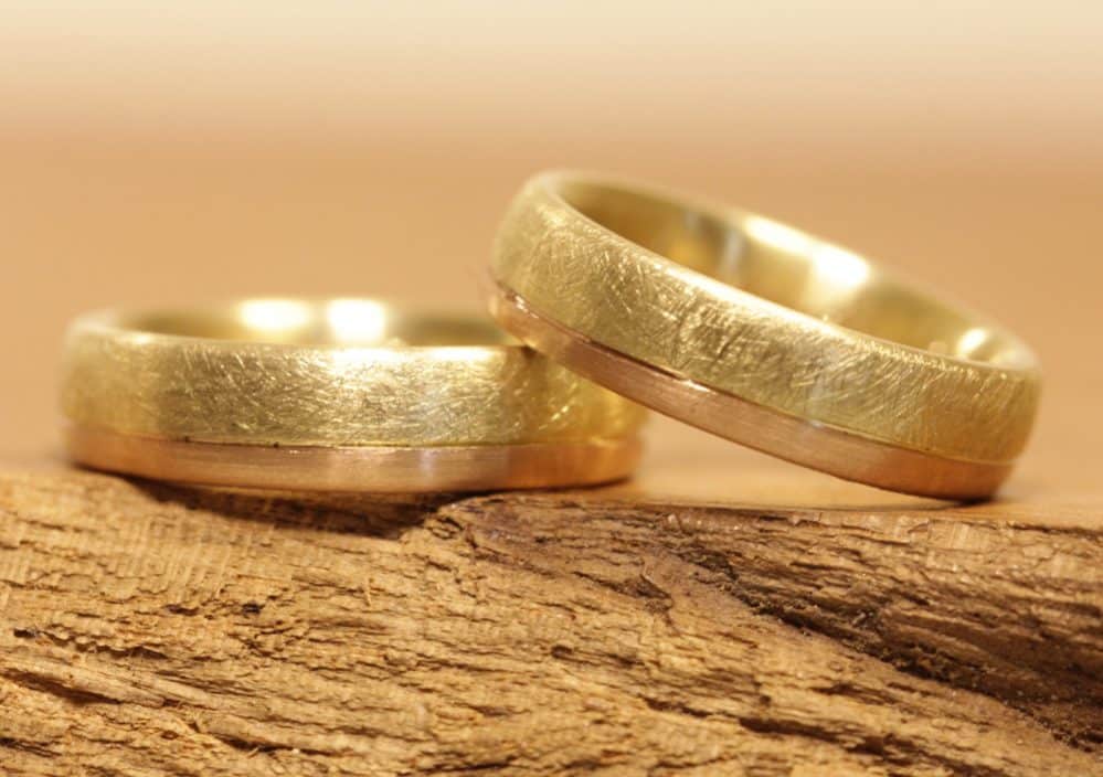 Image 183: Multi-colored wedding rings, matt red gold, matt yellow gold.