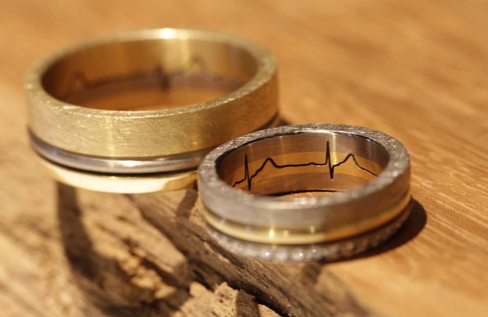 anillos de boda de grabado de línea de latido (2)
