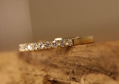 Gelb Gold Beisteck Ring mit Diamanten Schmuckgarten