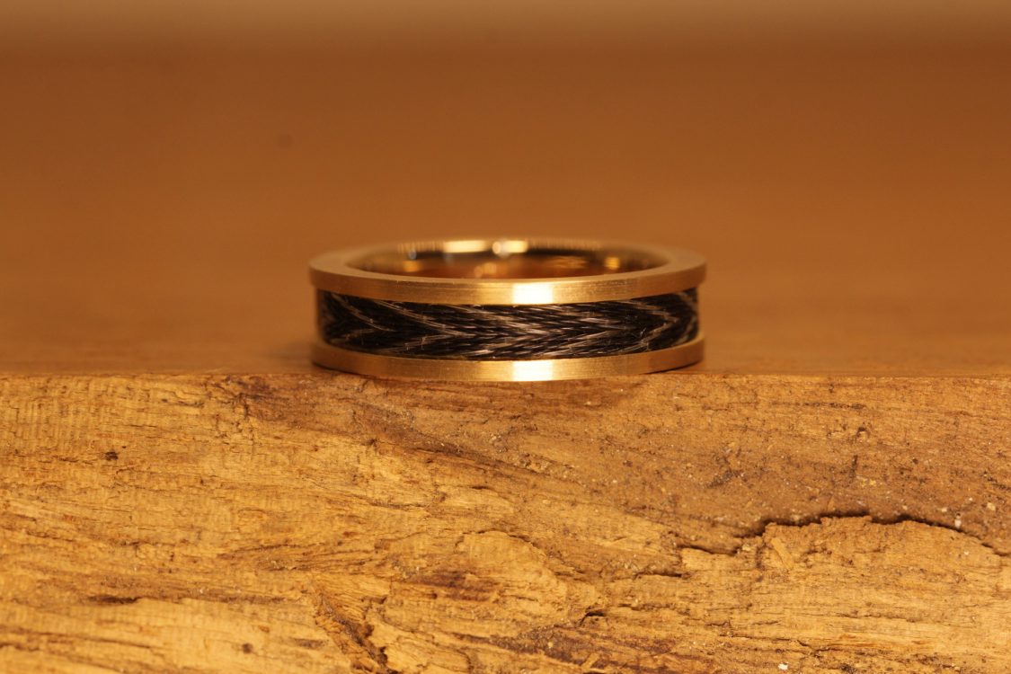 Gold ring with woven horse hair