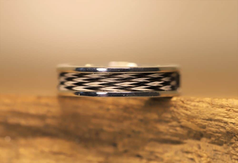 Horse hair ring silver with woven hair