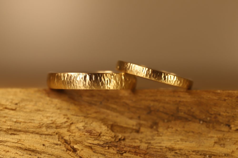 Forged narrow gold wedding rings