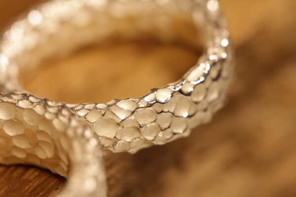 Exceptional wedding rings made of 925 silver surface bubbles