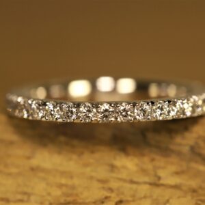 Beisteckring in 585 white gold with 0.02ct brilliant-cut diamonds in a 1/2 crown setting