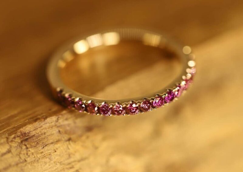 Beisteckring en oro rosa 585 con 0,015 ct de diamantes rosas talla brillante (tratados) en un engaste de 1/2 corona