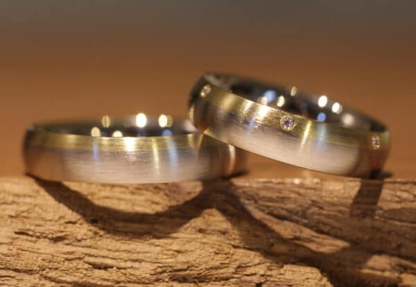 Anillos de boda anillos de disco bicolor 585 anillo de oro amarillo y oro blanco para mujer decorado con pequeños diamantes talla brillante