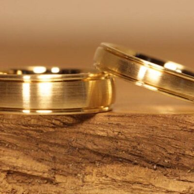 Wedding rings 750 yellow gold profiled vitage