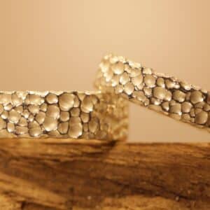 Außergewoehnliche Eheringe aus 925er Silber Oberfläche bubbles