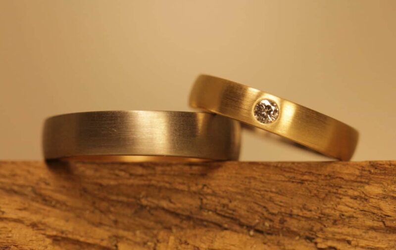 Fedi nuziali semplici e strette, fedi loet in oro rosa 585 e oro grigio, anello da donna in mezzo a brillanti Aquisgrana