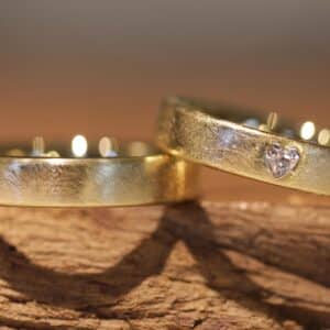 Anillos de boda en oro amarillo 585, anillo de mujer mate hielo con diamantes, forma de corazón