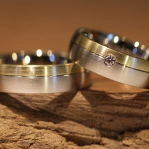 Fedi nuziali Fedi a disco in oro grigio 585 e anello da donna in oro giallo con diamanti taglio brillante