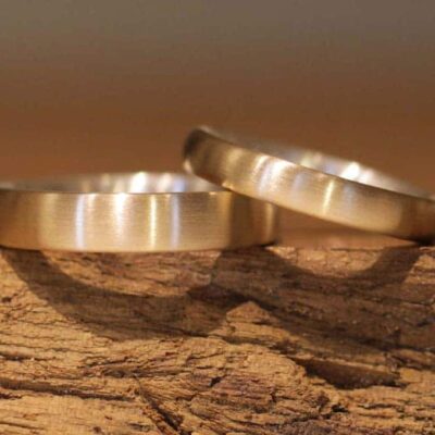 Simple, narrow wedding bands, stick-on rings, matt, in 585 yellow gold and 925 silver from Aachen