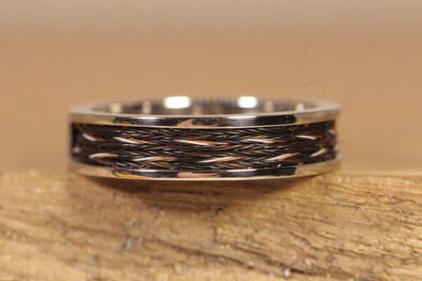 Horse hair ring 585 white gold polished