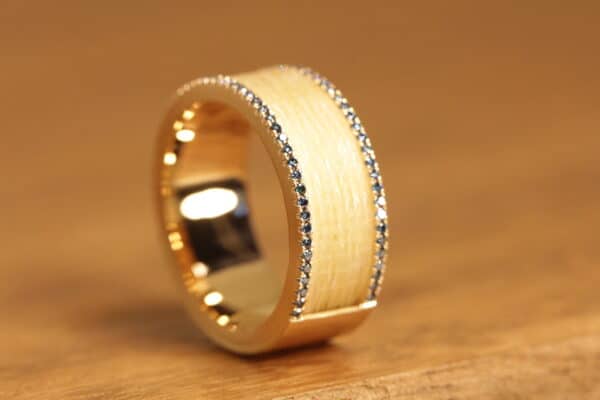Horse hair ring 585 rose gold with blue treated diamonds
