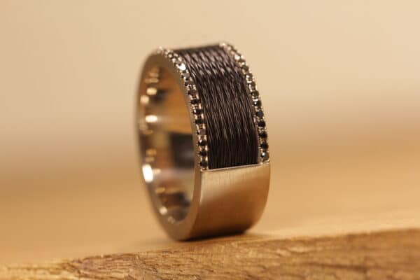 Horse hair ring 585 gray gold with black diamonds