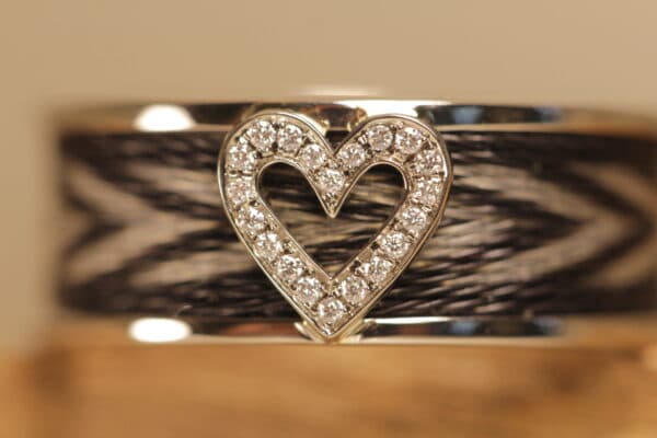 Horse hair ring 585 white gold with heart and diamonds