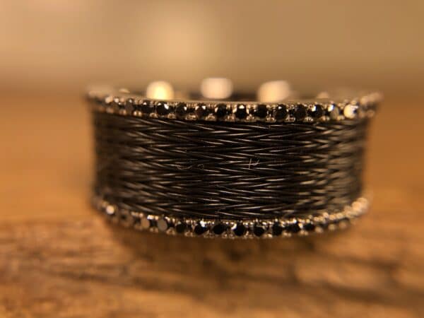 Horse hair ring 585 gray gold with black diamonds
