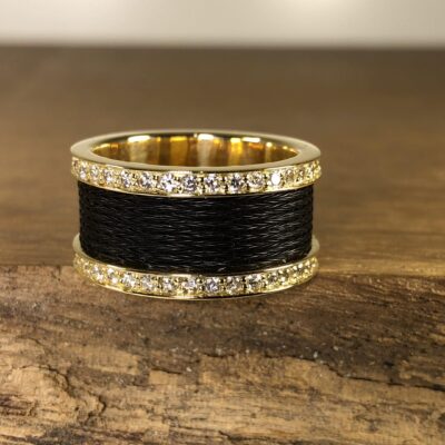 Horse hair ring 750 yellow gold with diamonds