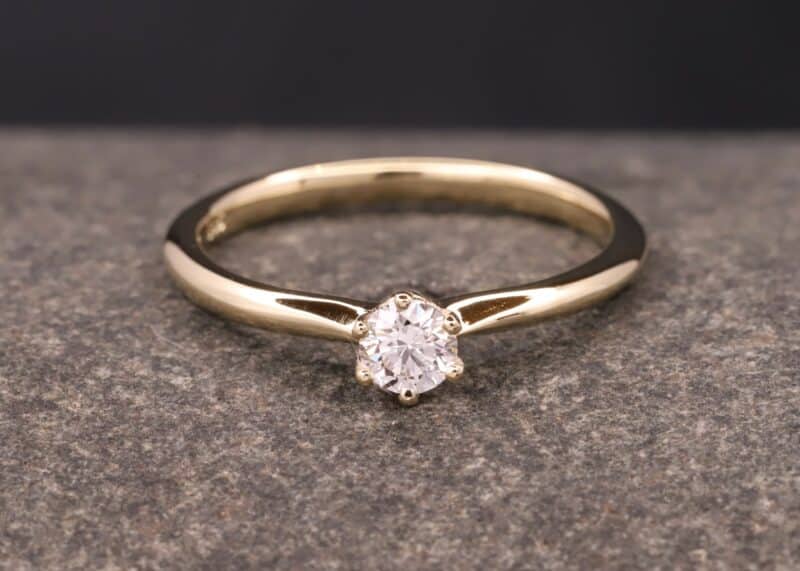 polished engagement ring with brilliant made of 585 yellow gold in schmuckgarten
