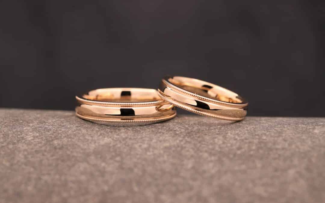 Trauringe in 585er Rosegold mit Millgriffrand