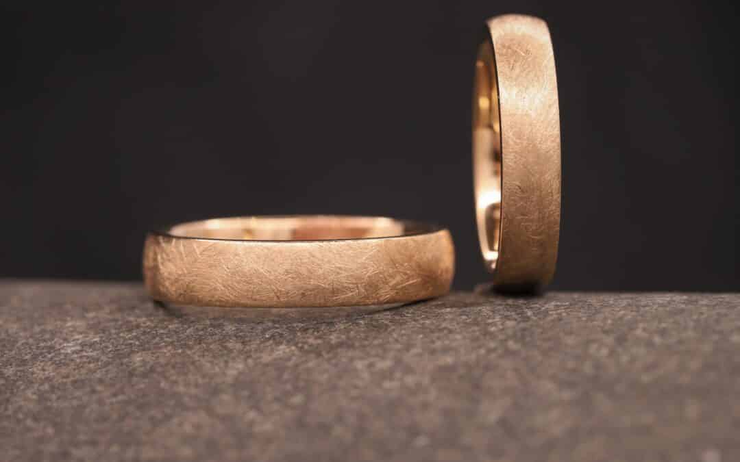 Trauringe in 585er Rosegold Eismatt