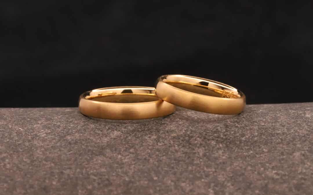 Trauringe in 900er Gelbgold