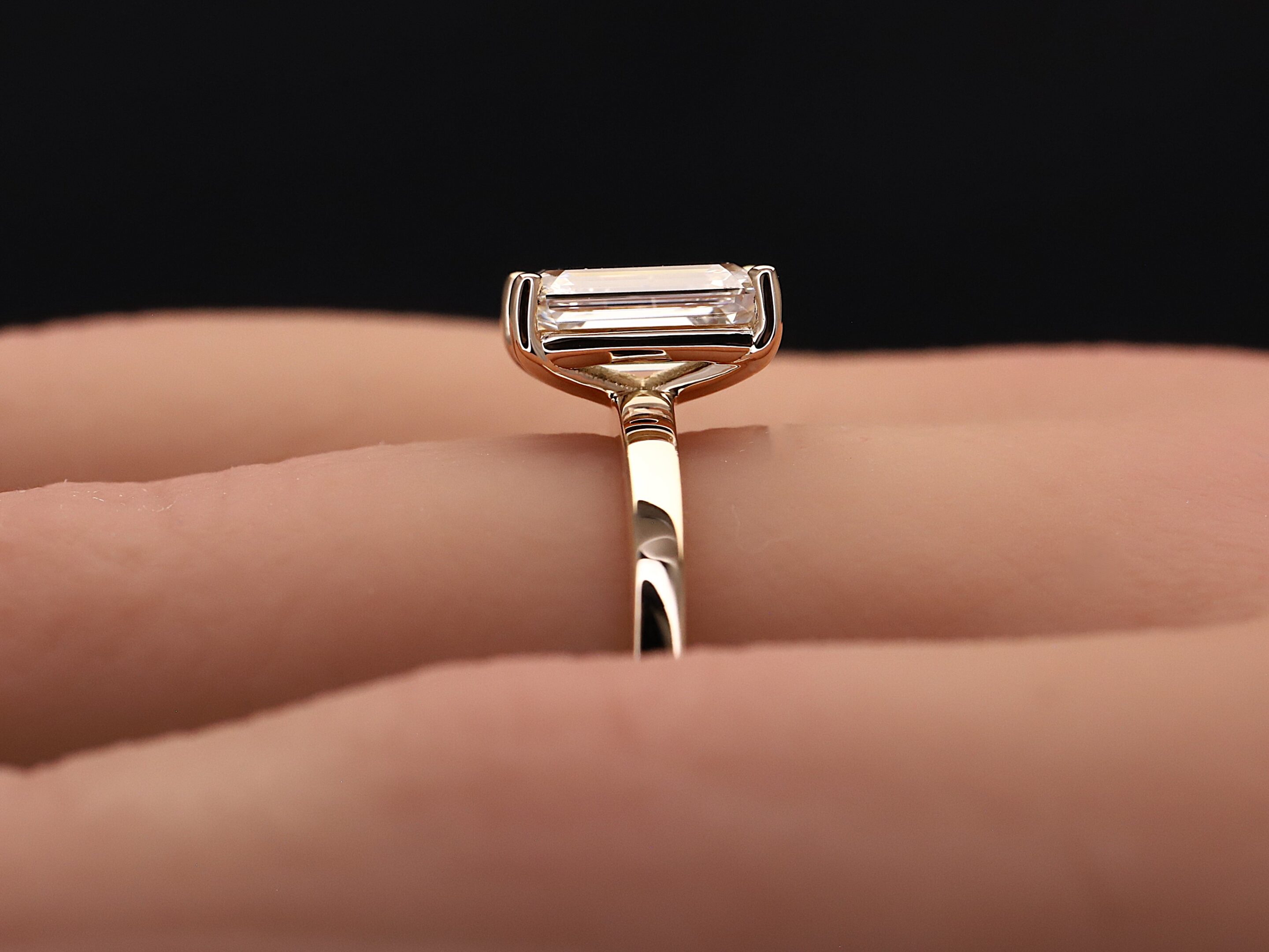 Verlobungsring 585er Rosegold mit 1,5 ct synthetischem Diamanten im Smaragd Schliff - Emerald Cut – Bild 9