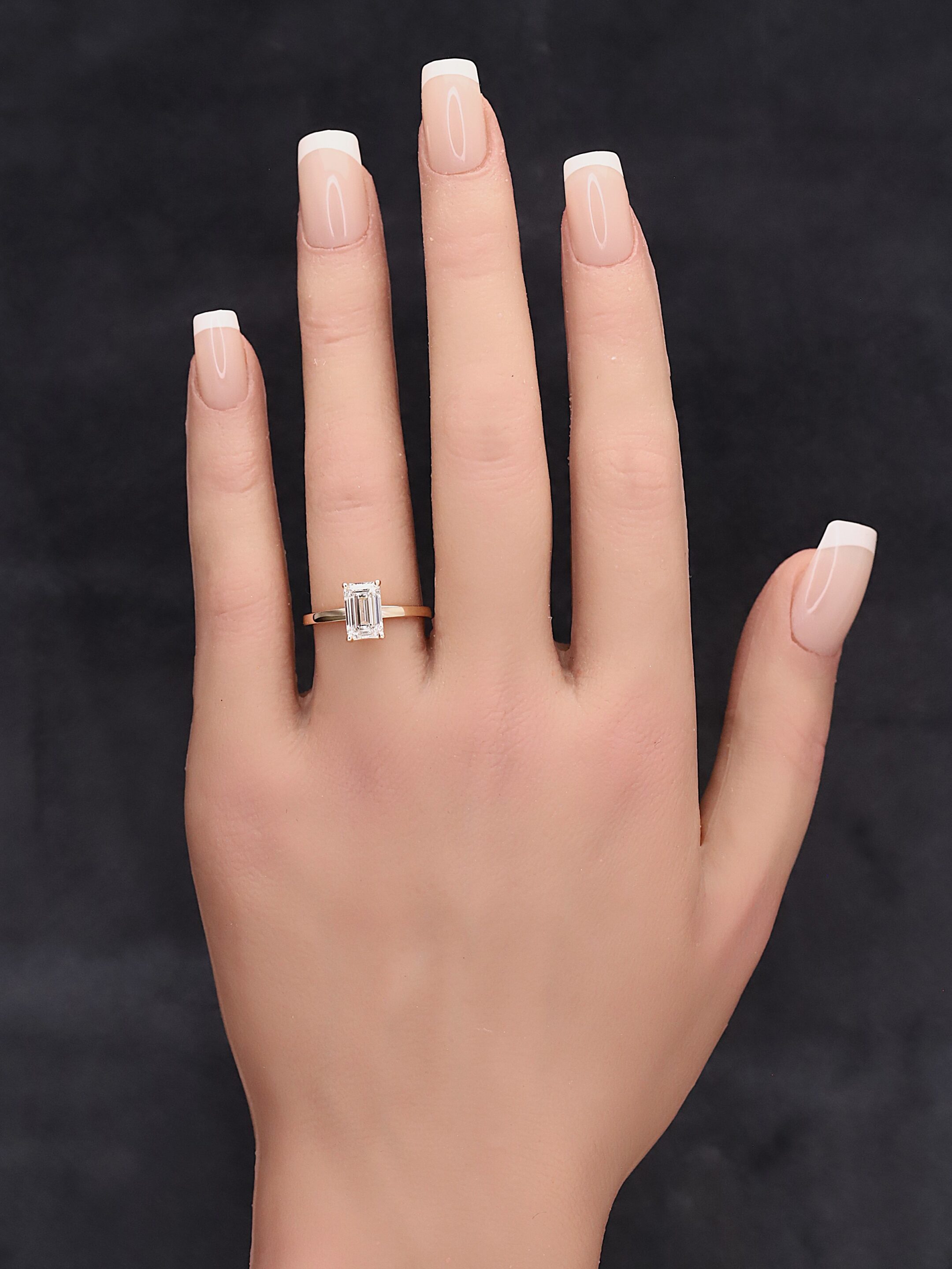 Verlobungsring 585er Rosegold mit 1,5 ct synthetischem Diamanten im Smaragd Schliff - Emerald Cut – Bild 13