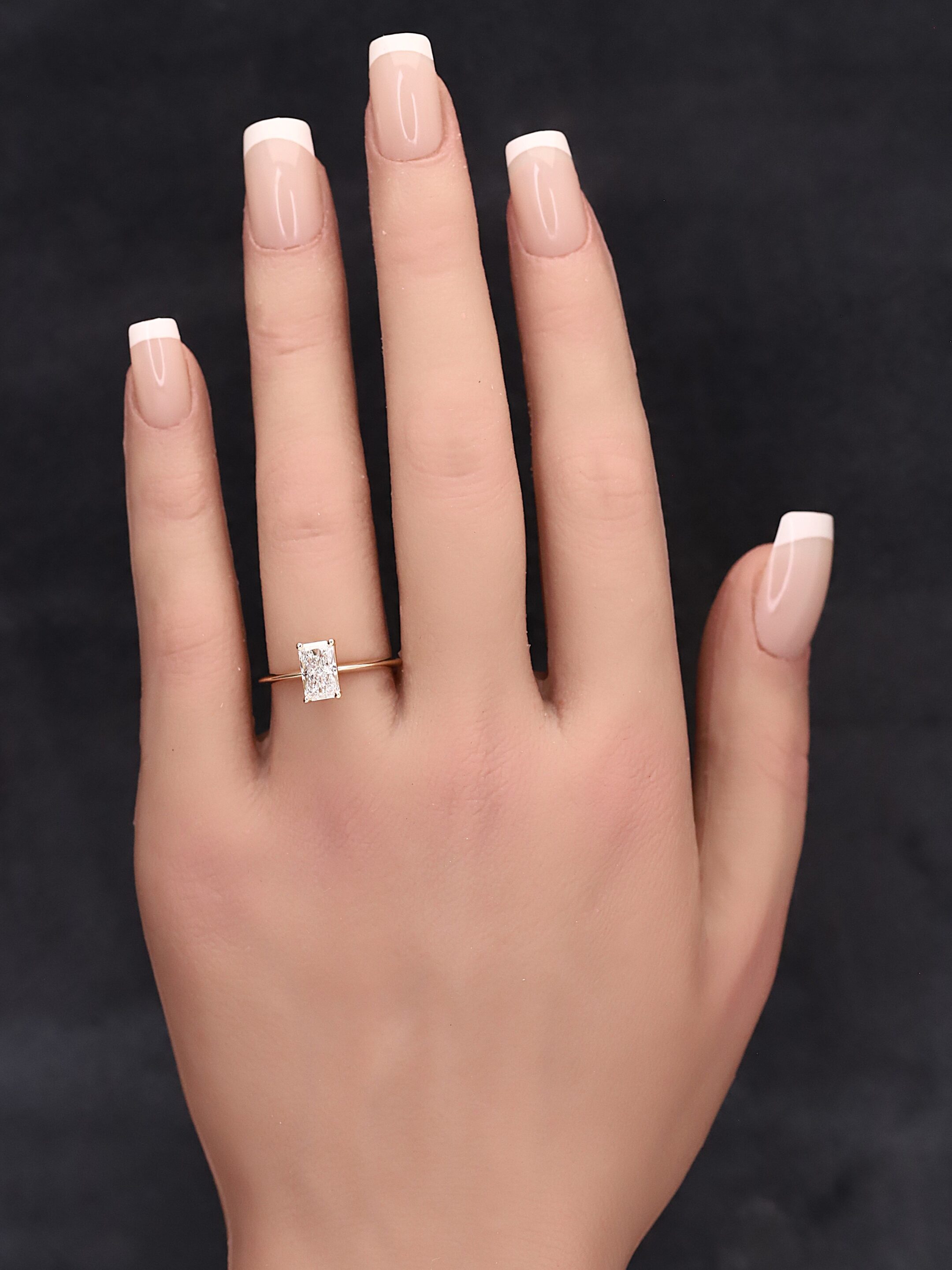 Verlobungsring 585er Rosegold mit 1 ct synthetischem Diamanten im Radiant Schliff – Bild 12