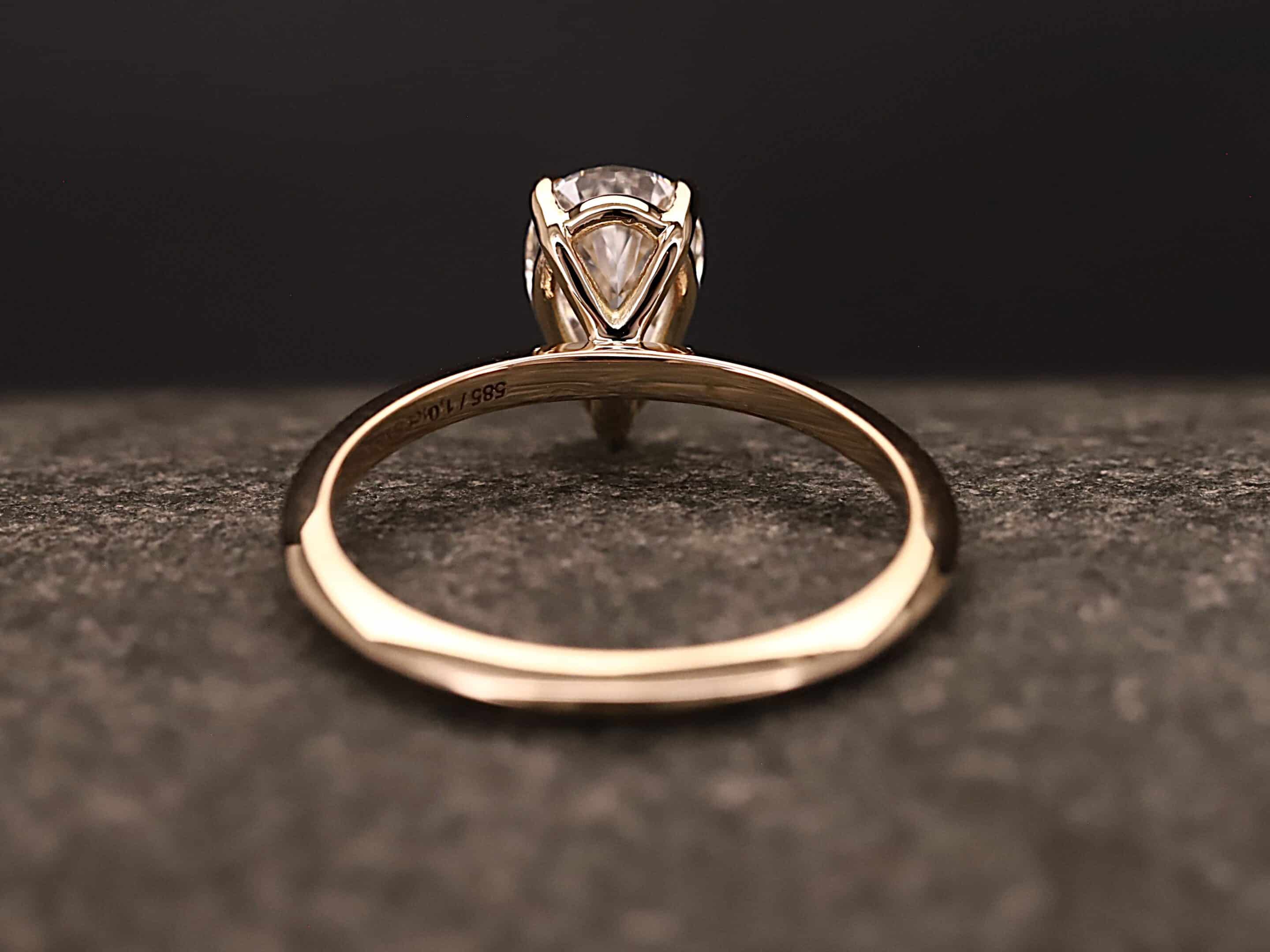 Verlobungsring 585er Rosegold mit 1 ct synthetischem Diamanten im Birnenform Schliff - Tropfenform Schliff – Bild 7
