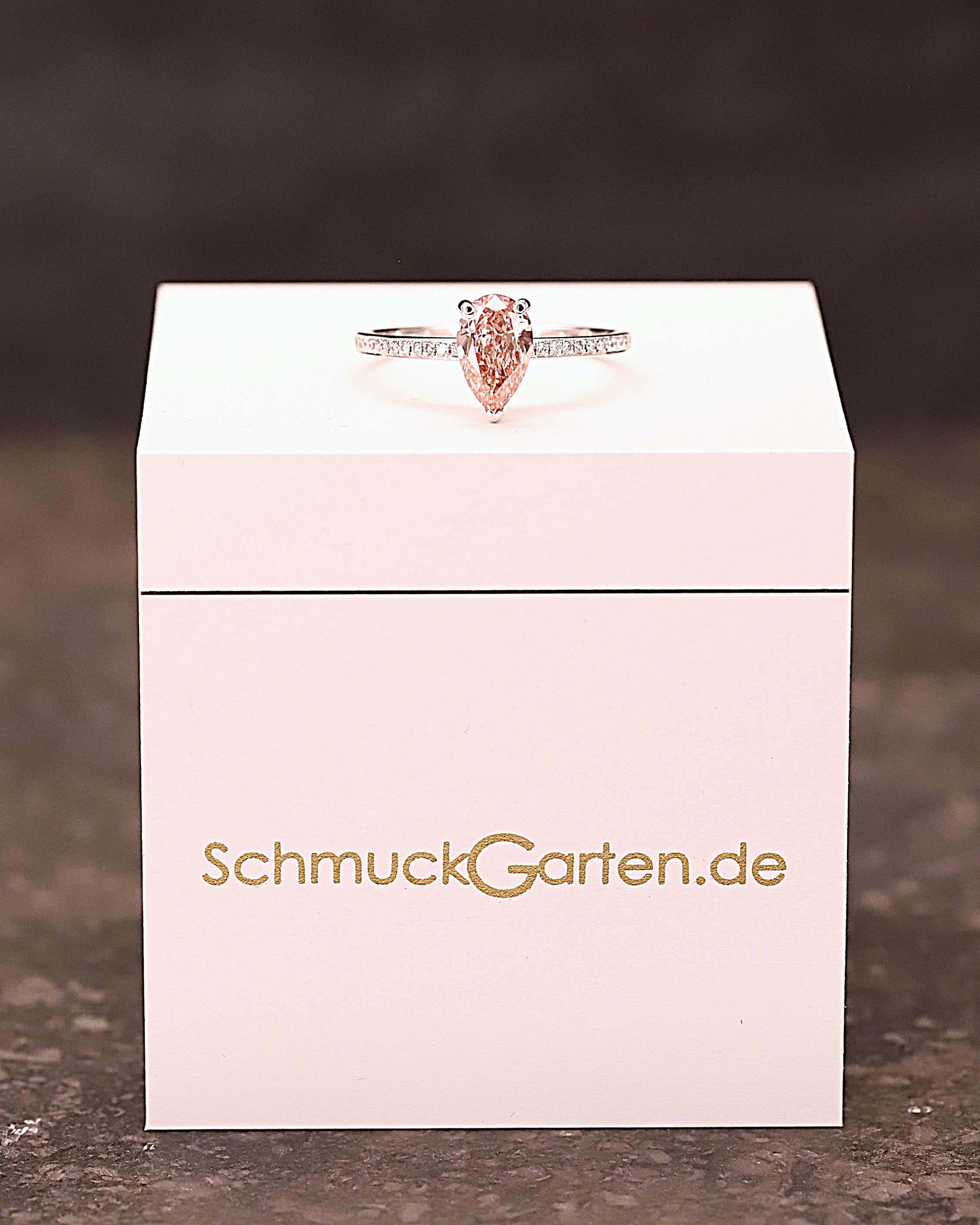 Verlobungsring 585er Weißgold mit 1 ct synthetischem Diamanten im Birnen Schliff in der Farbe Pink – Bild 6